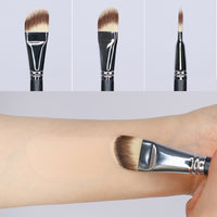 Courcelles Foundation Brush No. 26