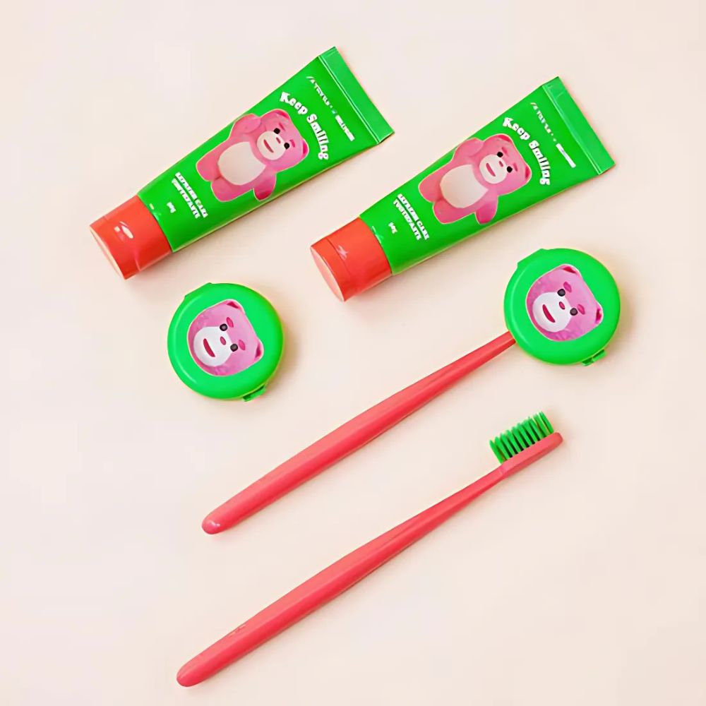 This set includes a soft-bristled toothbrush that gently cleans teeth and gums, effectively removing plaque while being gentle on enamel.