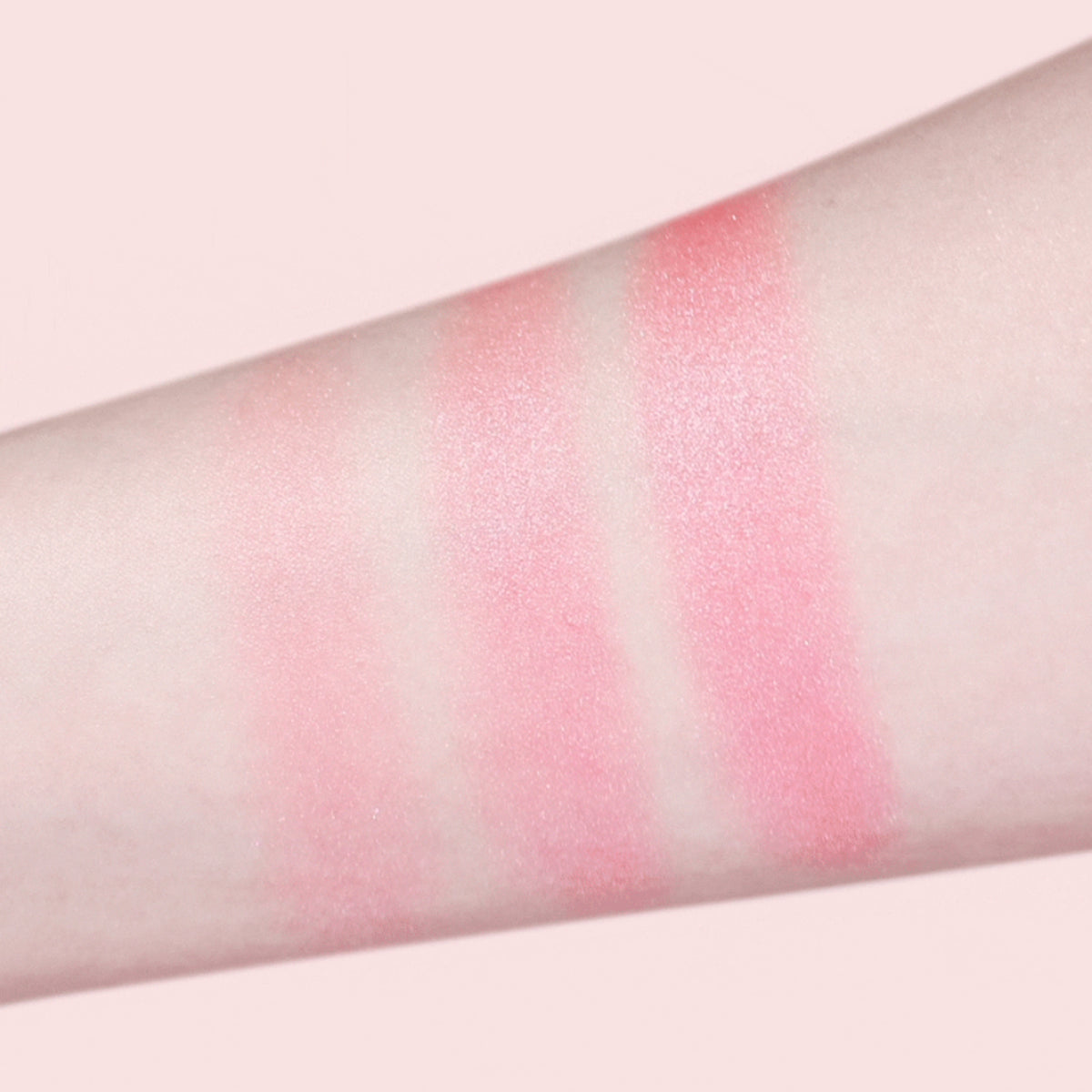 Dinto Blur Radiance Blusher 4.5g #562 Full Bloom