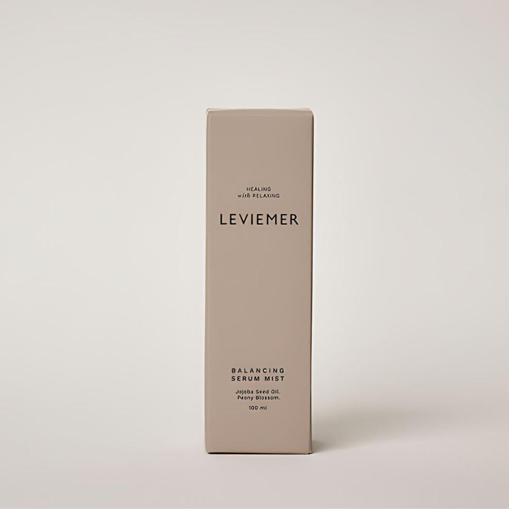 The lightweight formula is suitable for daily use, and it can be applied to damp or dry hair to refresh and revitalize the strands.