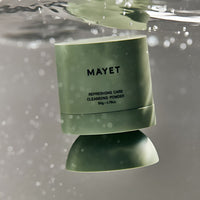It’s formulated to effectively remove dirt, oil, and makeup while maintaining the skin's natural moisture balance.
