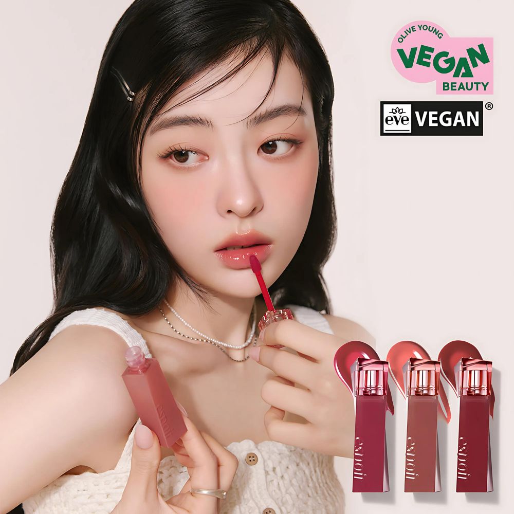 The lightweight, non-sticky formula ensures comfortable wear, leaving your lips feeling soft and hydrated throughout the day.
