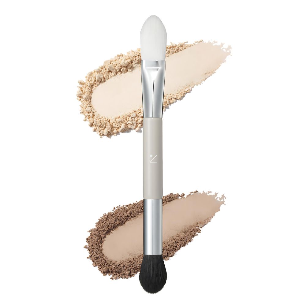 This innovative brush features dual-ended applicators, allowing you to effortlessly create defined contours and blend shades seamlessly.