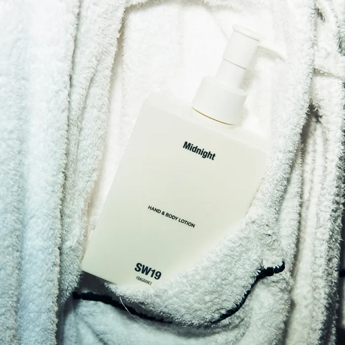 SW19 Midnight Hand & Body Lotion 275ml