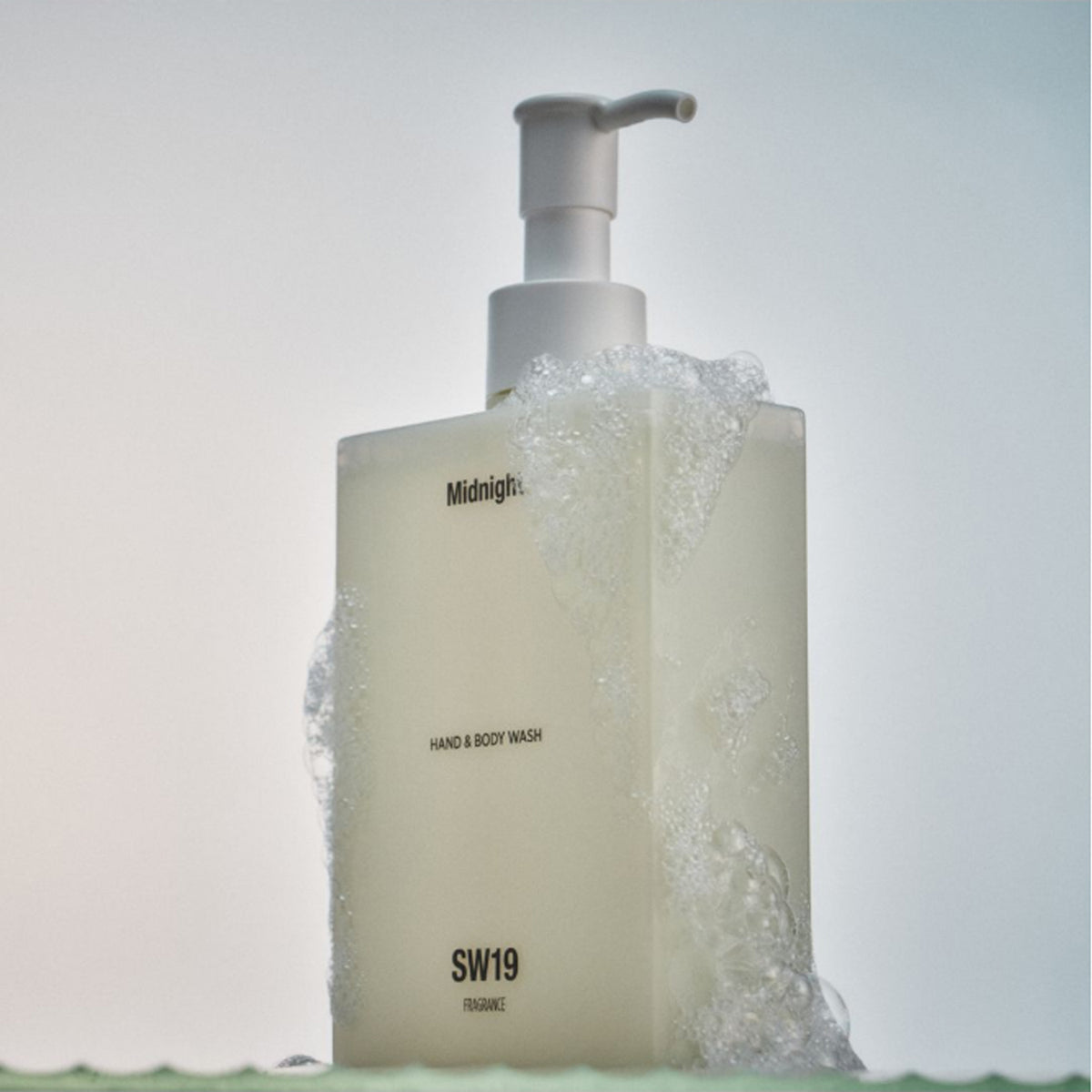 SW19 Midnight Hand & Body Wash 275ml